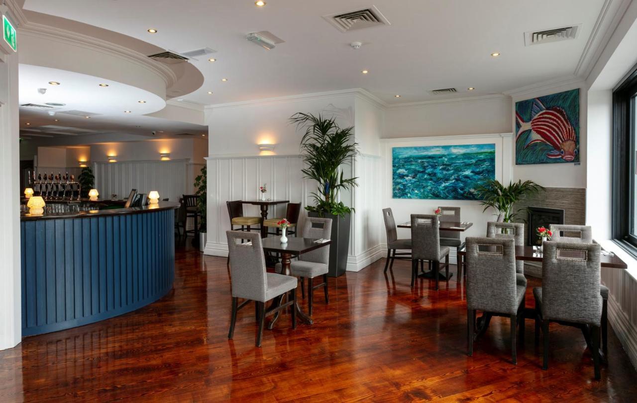 Schull Harbour Hotel & Leisure Centre Экстерьер фото