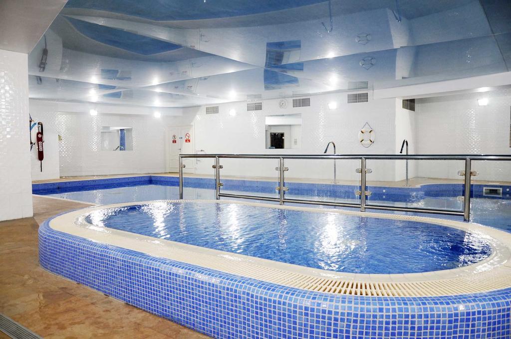 Schull Harbour Hotel & Leisure Centre Экстерьер фото